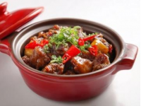 黃燜羊肉如何做？大廚教你正宗配方，香濃入味超解饞！