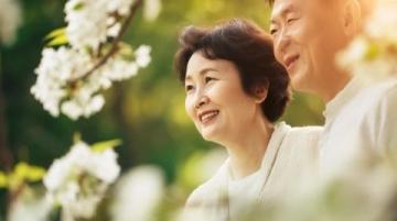 幸福源自生活小事，而非僅限于財(cái)富積累