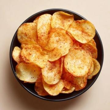 (美食之云南篇)昆明子弟薯片(麻辣味)藏在脆香里的滇式熱辣