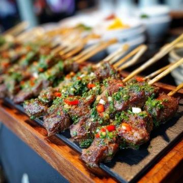 探秘新密美食夜市:文昌大公雞與炭火羊排的魅力