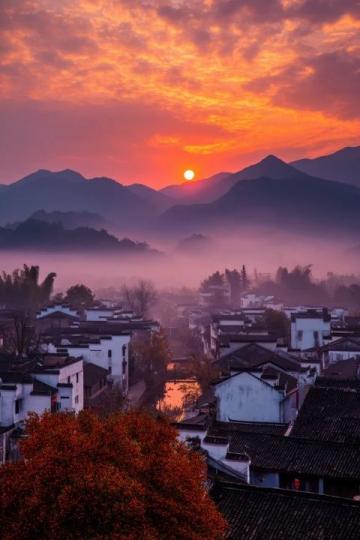 黃山休寧白際鄉(xiāng)：海拔780米的“延遲村”探秘