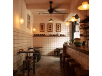 
環(huán)島路一家人氣十足的餐廳,環(huán)境格調(diào)與美食均不錯(cuò)，服務(wù)標(biāo)準(zhǔn)到位。