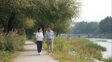艾灸治療后的溫暖一日:紅包驚喜與合柴1972文創(chuàng)園之旅