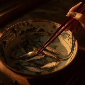（美食之江西篇）鄱陽湖銀魚蒸蛋：六百年漁火淬鮮魂，長江非遺密碼*。