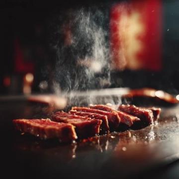 對(duì)比試吃!佐賀、松阪與神戶和牛大比拼:一場(chǎng)舌尖上的日本牛肉之旅