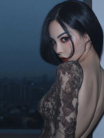 香菇蒸滑雞——鮮嫩多汁的家常美味，簡單步驟讓你的餐桌煥然一新！