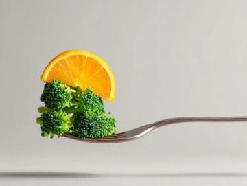 快進食容易導(dǎo)致肝臟肥大和多種疾病