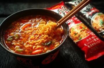 武漢十大美食不容錯過，熱干面、糊湯粉地道誘人！