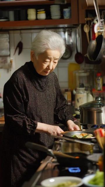 在異鄉尋覓家鄉味:熟悉的美食最暖心