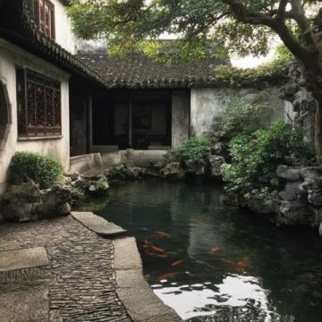 探訪蘇州東方之門：繁華背后的真實面貌