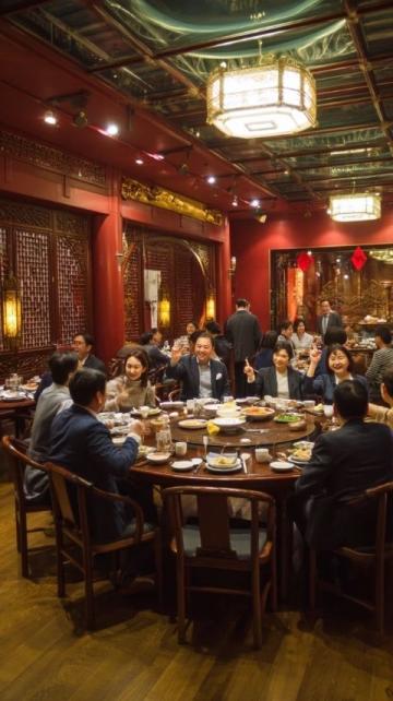 德華酒樓百年老字號的舌尖傳奇與時代新生