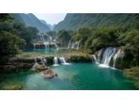 九寨溝隨手拍：多彩湖泊與壯觀瀑布的美妙瞬間