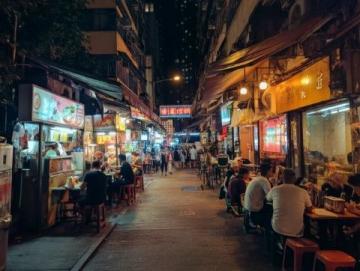 壽寧路美食夜市未有拆遷計(jì)劃，市場(chǎng)監(jiān)管部門正整治無(wú)證經(jīng)營(yíng)商戶