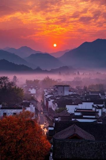 跟著大明星游四川西有都江堰,東有五鳳溪!這個古鎮(zhèn)火了!湖南衛(wèi)視天天向上都來打