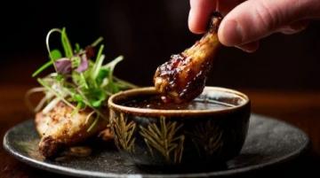 家常黃燜雞翅根做法，兩種醬料鮮香入味