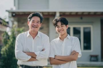 信陽(yáng)企業(yè)家劉文新在好友家買豬肉后熱情款待大家