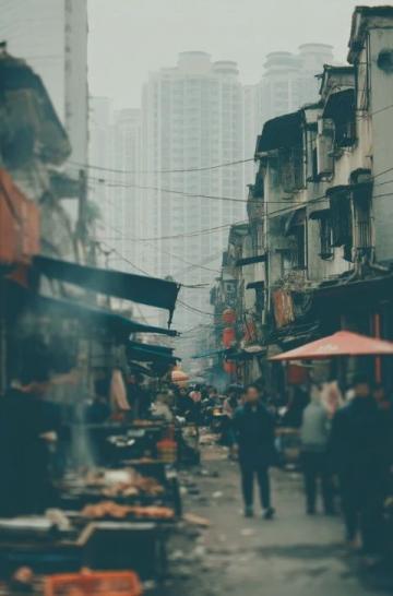 壽寧路美食夜市未有拆遷計(jì)劃，市場(chǎng)監(jiān)管部門正整治無(wú)證經(jīng)營(yíng)商戶