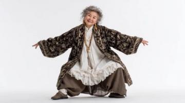 衣服如語言：穿著的是行走的舞臺劇