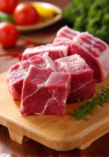 玉林石南白切香肉，夏日佳肴.