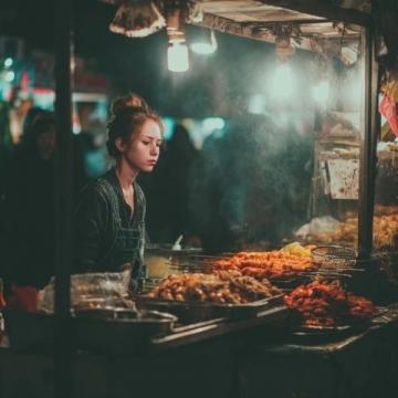 壽寧路美食夜市未有拆遷計(jì)劃，市場(chǎng)監(jiān)管部門正整治無(wú)證經(jīng)營(yíng)商戶