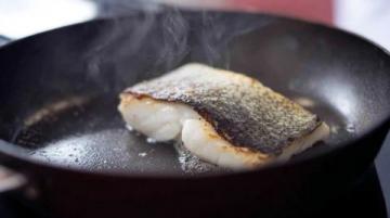 家常美食教程香煎鵝肝食譜：玫瑰鹽腌制，美味簡單易學