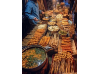 不出國也能體驗異域風情，西雙版納夜市帶你游六國美食圈