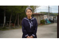 七十歲的女人還能走T臺，農村婦女逆勢成功，桃子姐如何成為家中的收入主力？