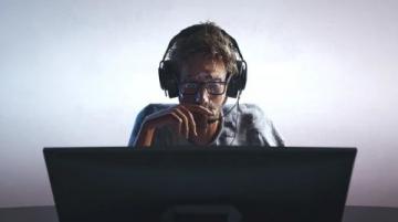 揭秘抖音爆款視頻的秘密：普通人可學的流量密碼與實戰指南