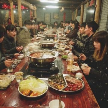 食神:周星馳半自傳體喜劇,揭露社會(huì)諷刺與烹飪真諦
