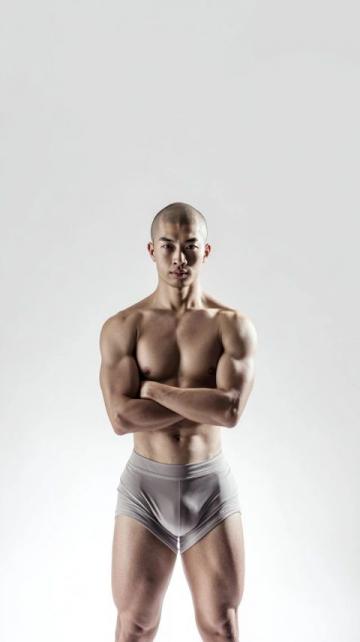 揭秘！腹肌達(dá)人曝肥娟隱藏技能，曾是縫紉高手令人驚訝