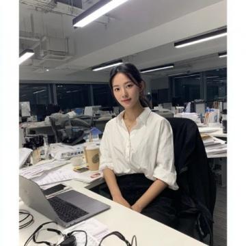 我以前在江門上班的時候，公司在中遠大廈,有時候聯(lián)系的客戶在地球的那一邊