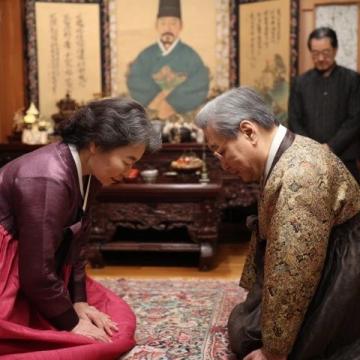江西上饒：甘肅研究生宴請(qǐng)退休恩師引發(fā)熱議