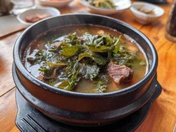 洛陽必嘗美食:經典牛羊肉湯與特色水席不容錯過!