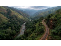 昆明至老撾鐵路旅行體驗：感受東南亞慢生活與中老昆萬鐵路美景