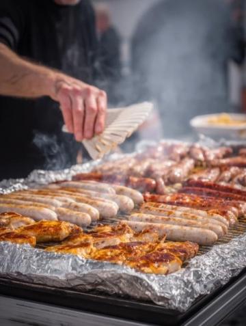 欽州早市的煙火與美味:豬腳粉、五色糯米飯的誘人邂逅