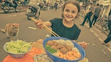 杭州深巷藏著一家被外賣平臺"通緝"的米粉店,每當夜幕降臨