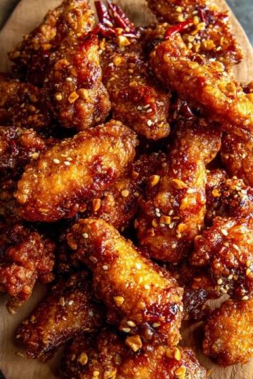 香酥炸雞翅外酥里嫩,一口咬下滿滿的幸福感!