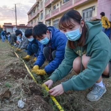 浙江各地區(qū)省直機關公務員考試難度、薪資及福利對比分析