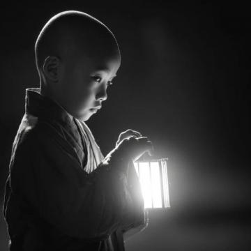 盧舍那大佛夜光燈亮起,這抹盛唐微笑讓全網瘋傳!全攻略,帶你穿梭千年時光。