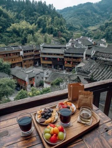 美國網(wǎng)紅埃文凱爾來廣西吃貨，發(fā)現(xiàn)了這里的美味!