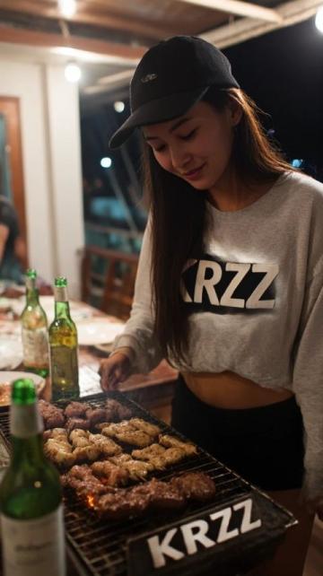 探秘新密美食夜市:文昌大公雞與炭火羊排的魅力