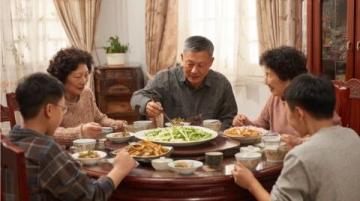 家庭版治愈拌飯秘籍：生菜牛肉拌出減脂新境界，一口接一口的自然享受