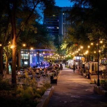 探索夜間河堤商機(jī)：專為青年創(chuàng)業(yè)者打造的理想市場(chǎng)