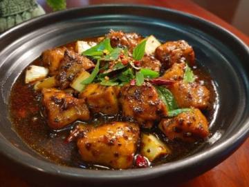 京醬肉絲：北京菜中不容忽視的經(jīng)典之味