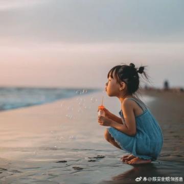 榮成海邊拍照爭議：禁令引發(fā)熱議，平衡旅游管理與公眾權(quán)利成焦點(diǎn)