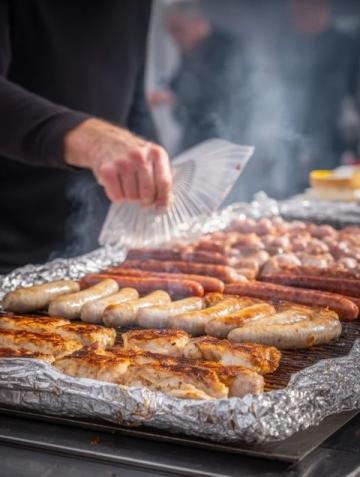 欽州早市的煙火與美味:豬腳粉、五色糯米飯的誘人邂逅