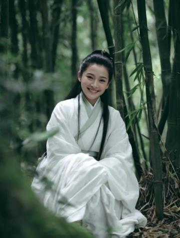 謝娜林心如現身浙江余村膚色差異明顯