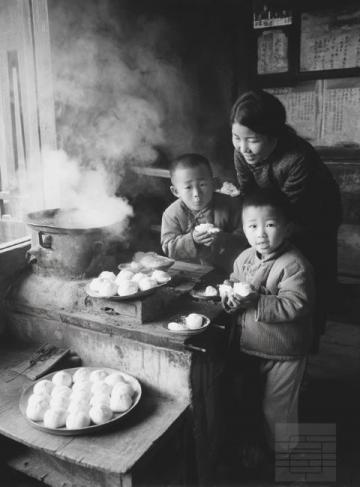 回憶起母親親手做的“孩子干糧”，心底滿是溫暖又感慨萬千