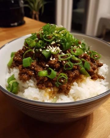 10分鐘速成!洋蔥炒肉家常快手菜,鮮香開胃又下飯
