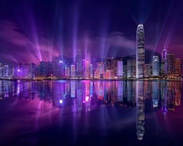 維港游船指南：窮游香港必體驗，欣賞幻彩詠香江燈光秀！